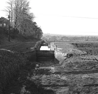 Looking down Caen Hill locks in 1977