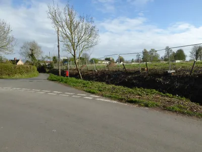 Building plot at the end of Downfield Lane