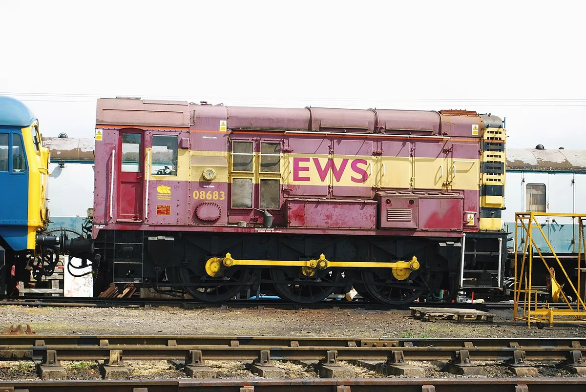 Preserved BR/EE Class "08" 400 hp 0-6-0 No.08 683 (ex-D3850) in EWS livery at Toddington, 6/10.