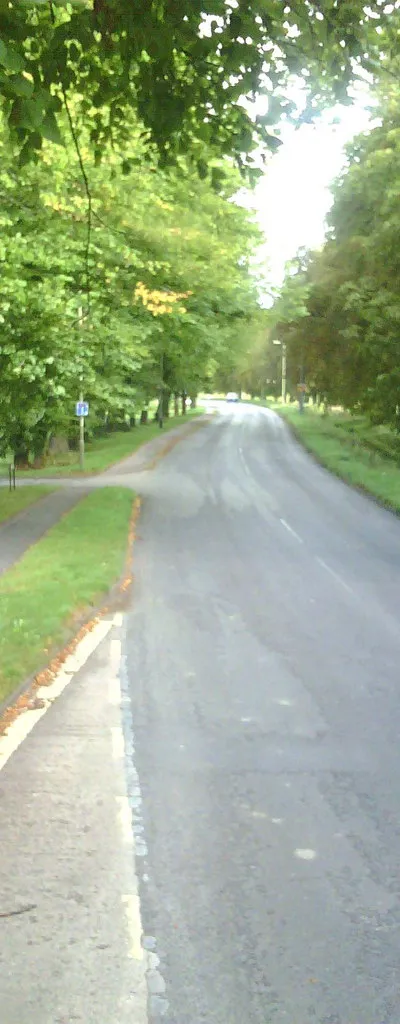 Abingdon Road where it passes The Green