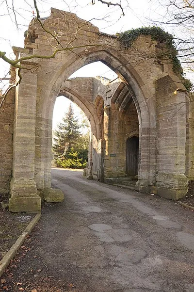 Almory Gateway, Standish, Gloucestershire