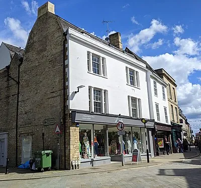 2 And 4, West Market Place (building in Cirencester, Cotswold, Gloucestershire, UK)