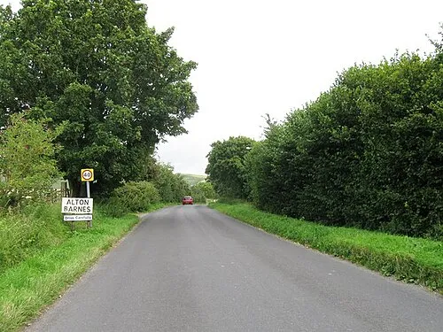 Entrance to Alton Barnes
