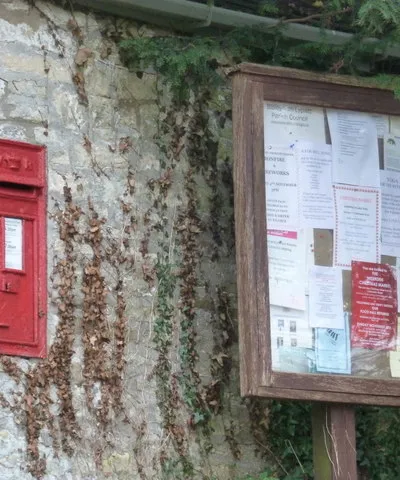 Bournes Green: postbox № GL6 59 and noticeboard