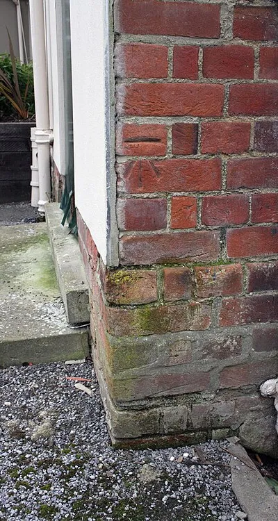 Benchmark on The Bystander public house