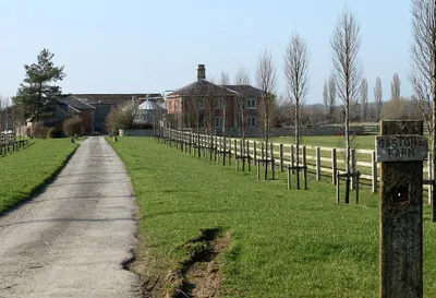 2011 : Gaston's Farm and sign