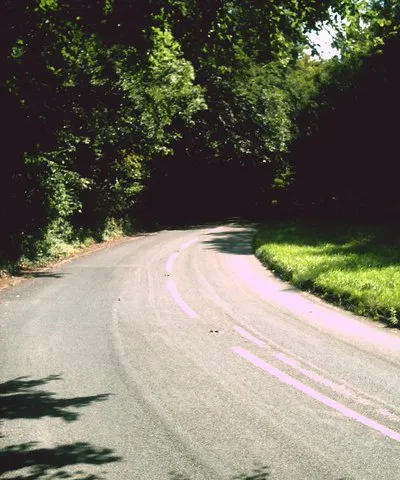B4014 going into Gatcombe Woods.