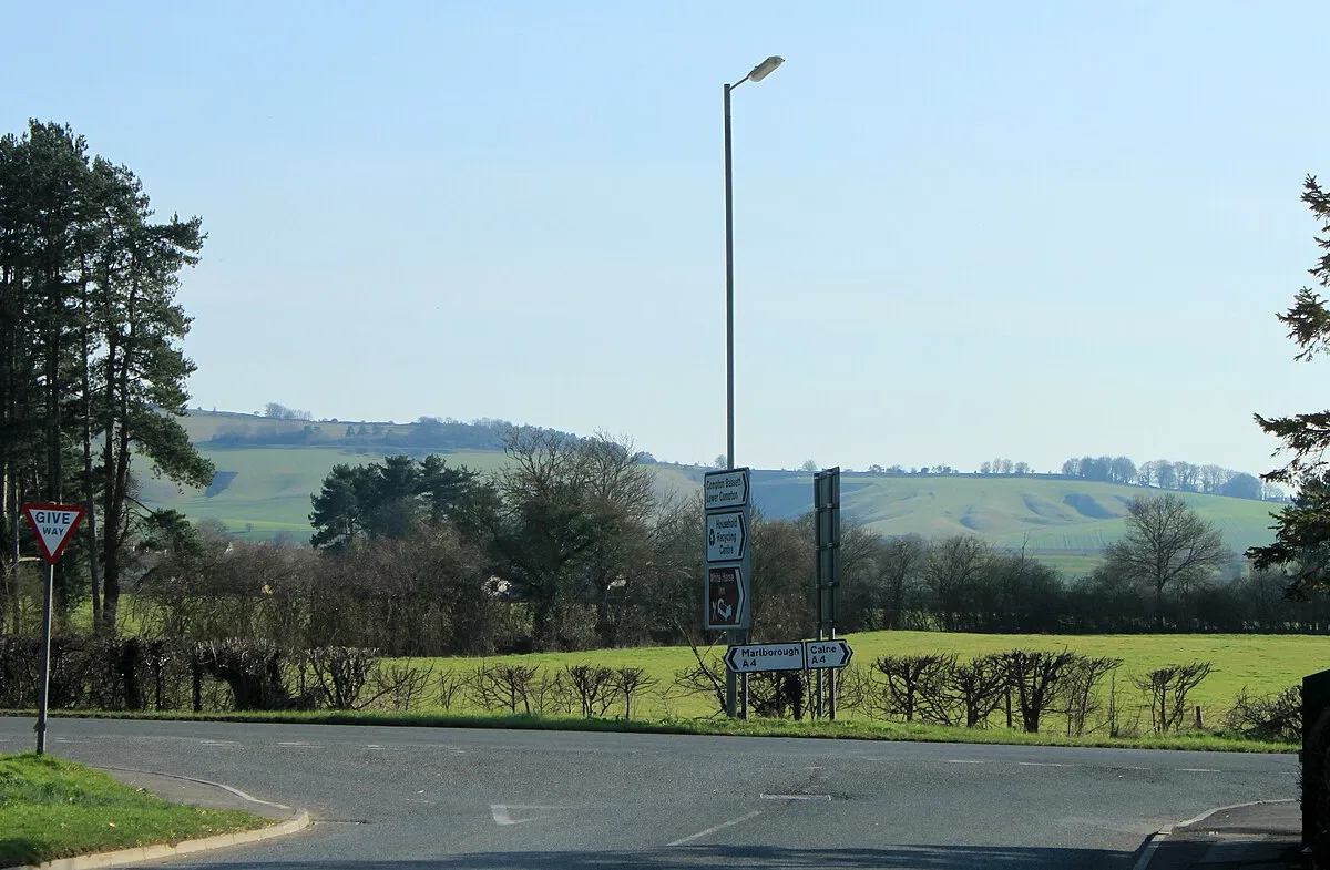 2012 : A4 crossing the end of the road to Compton Bassett