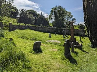 Churchyard at St. Faith's church (Farmcote)