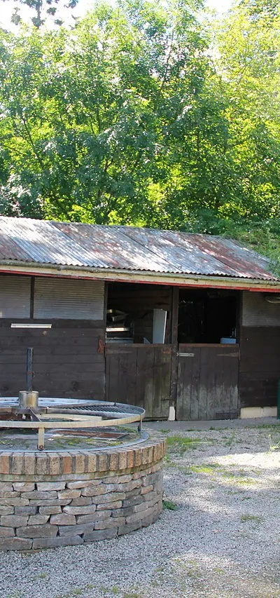 Barbecue and storage building, Seven Tuns, Chedworth