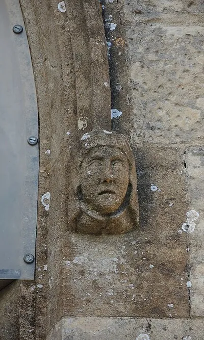 A face on the chapel of rest