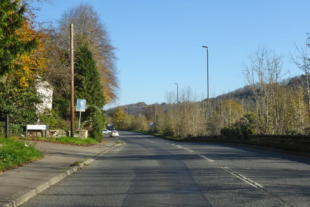 A419 London Road, Brimscombe