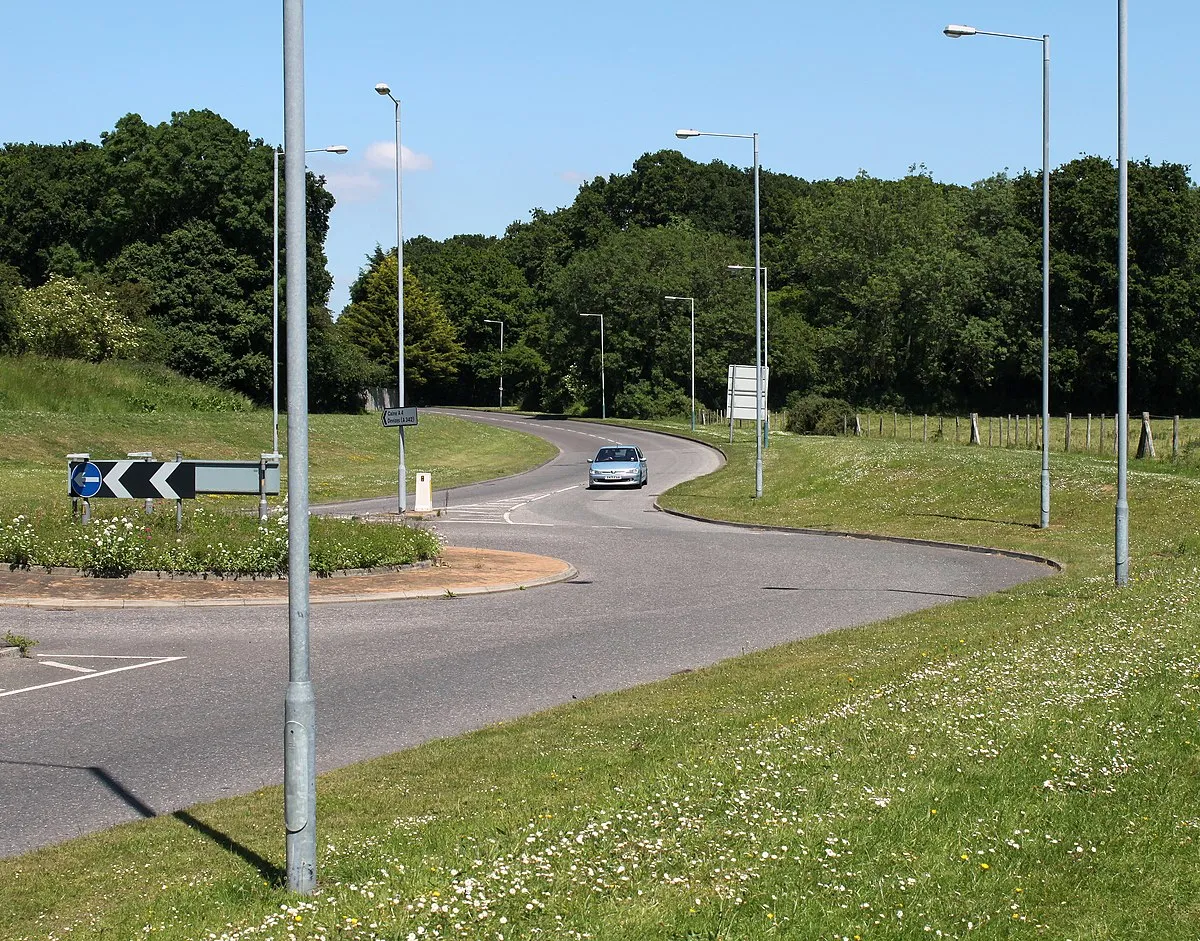 2011 : A4 King's Roundabout and Pewsham Way