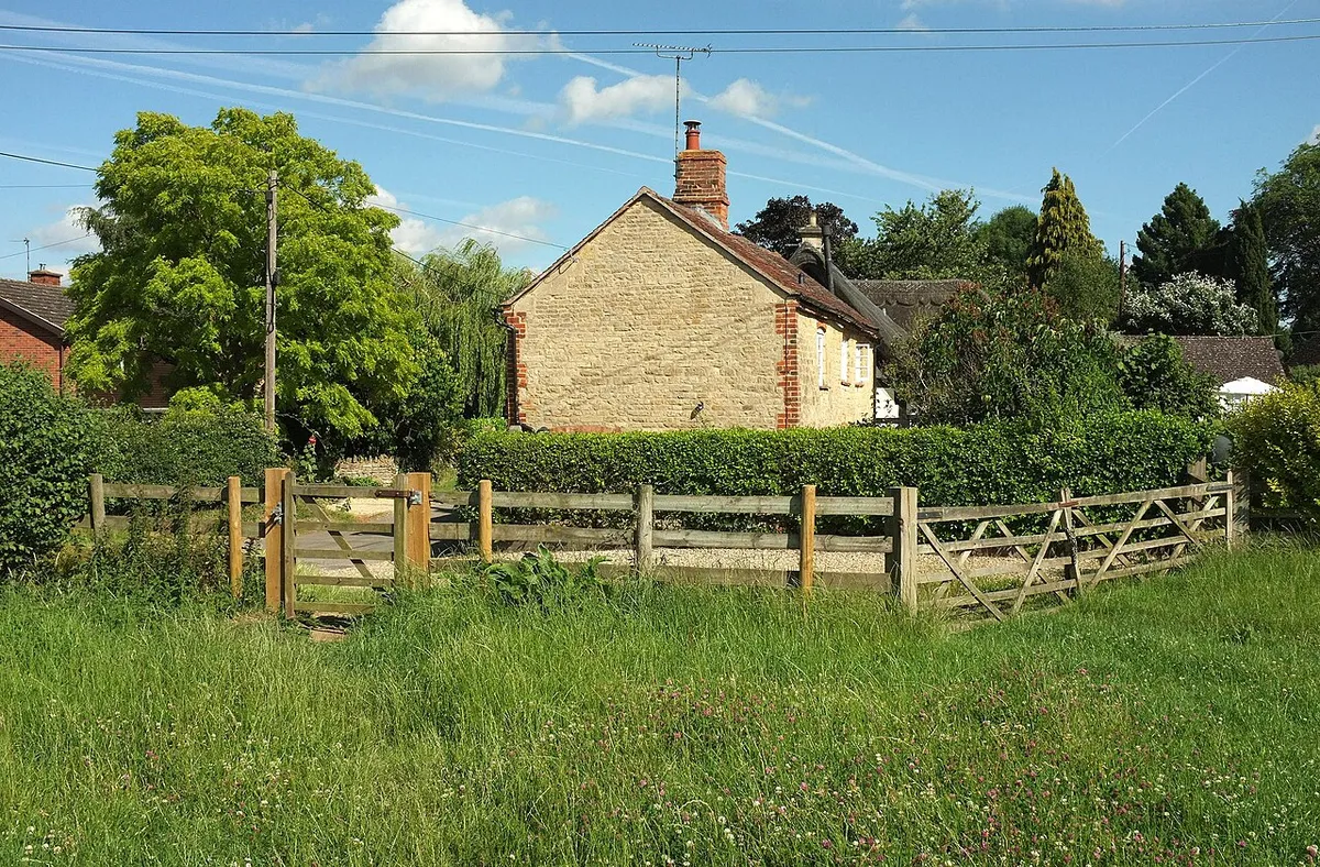 Approaching Hill Lane