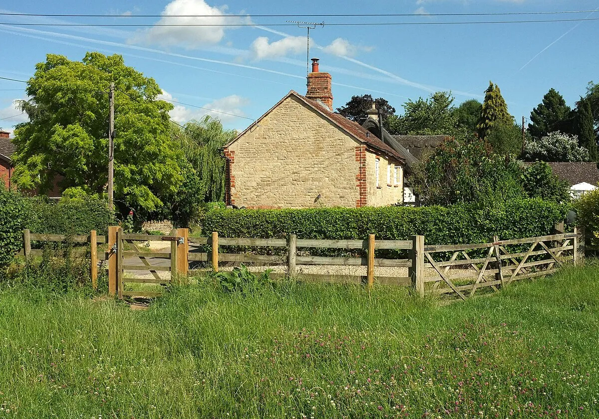 Approaching Hill Lane