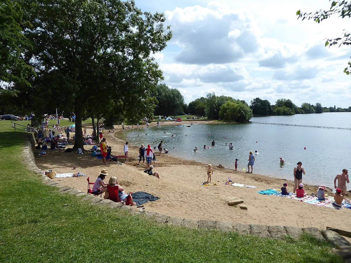 Artificial beach, Cotswold Country Park &amp; Beach