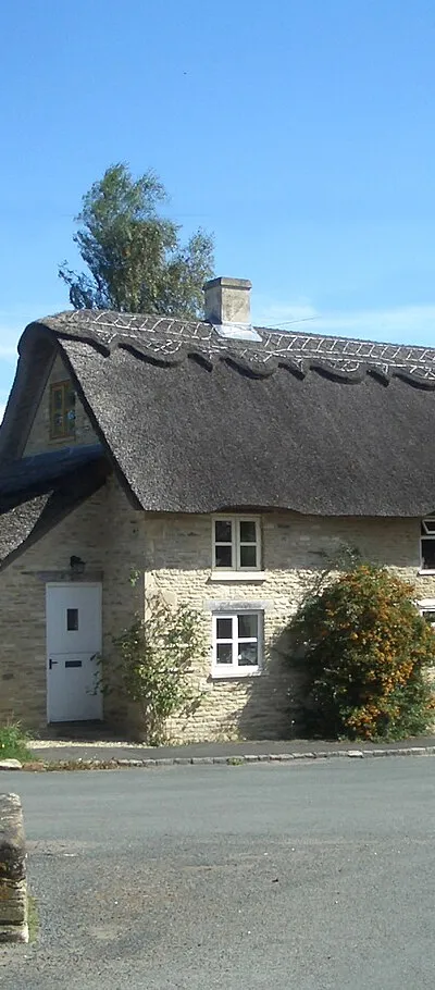 Cottage and Cross, Poole Keynes