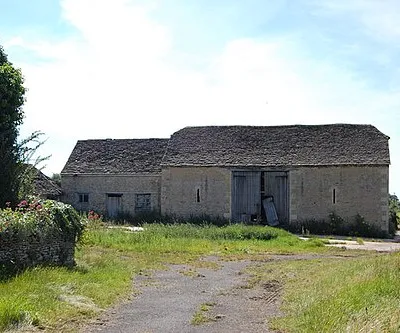 Derelict barn, Sutton Benger