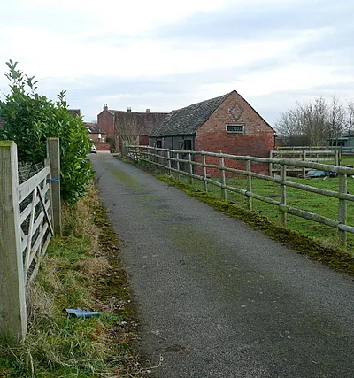 Approach to Alderminster Farm
