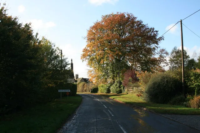 Approaching Chadlington From Dean.