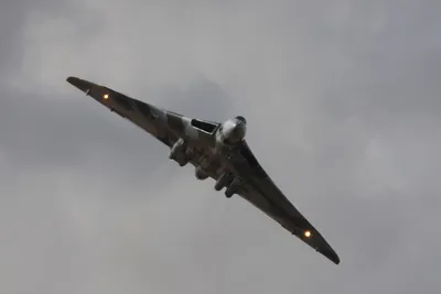 AVRO Vulcan B2 - Banking 2