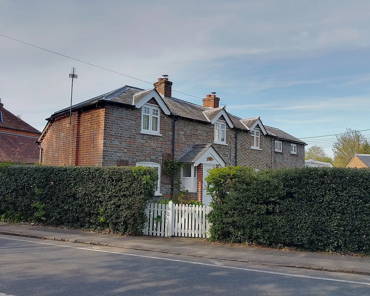 14 Ermin Street, Stockcross
