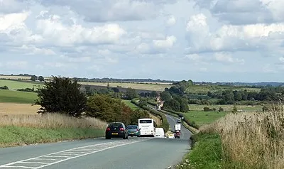 2010 : A4 looking east on Overton Hill