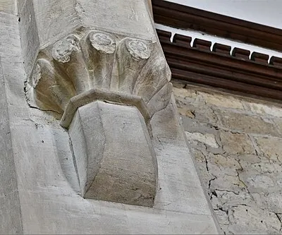Barcheston, St. Martin's Church: Chancel arch capital 1