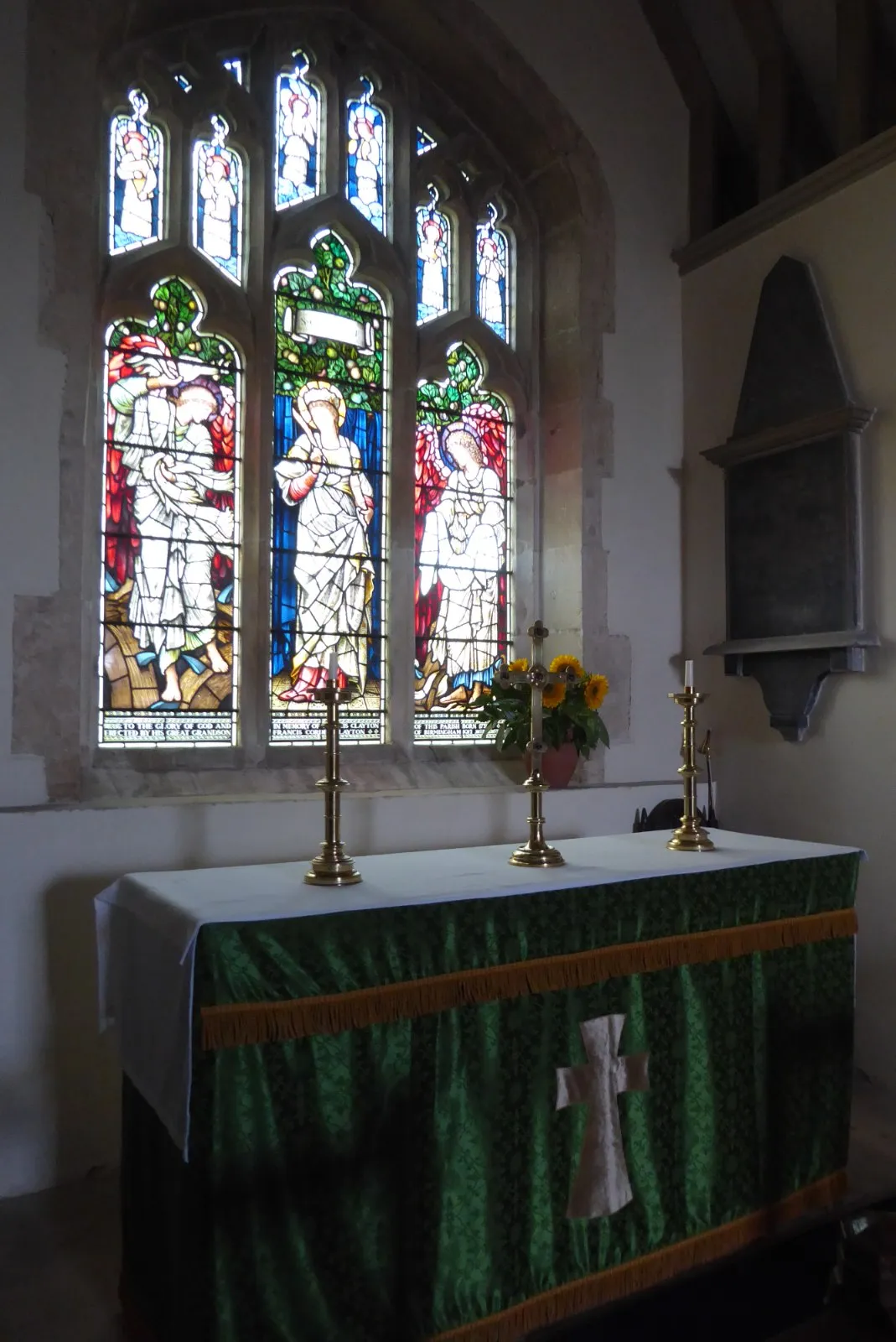 Altar and east window, Wormington church