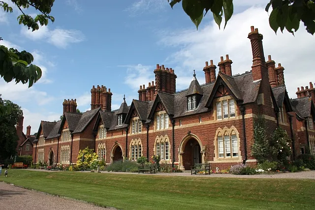 Beauchamp Community Almshouses, Newland