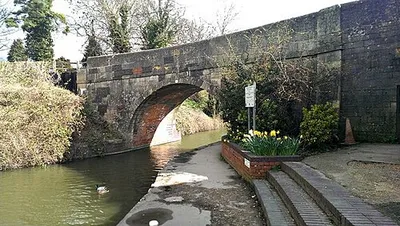 Bridge 140, Kennet and Avon Canal, Devizes Wharf