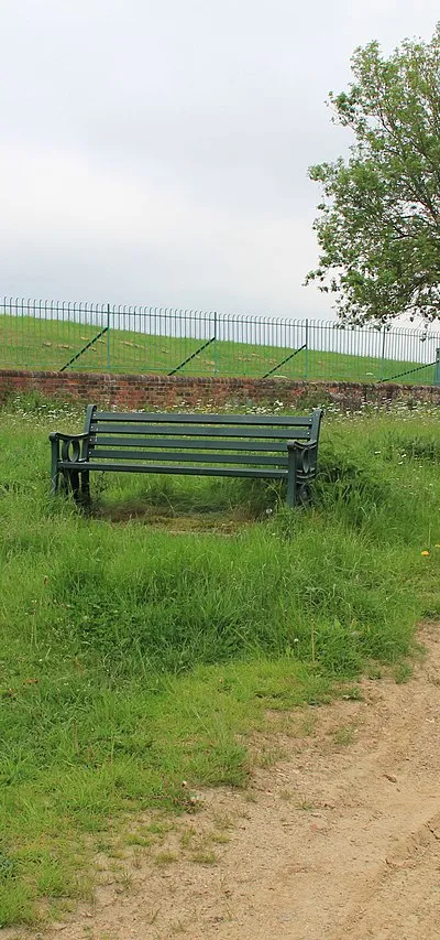 Bench near Hewletts Reservoir