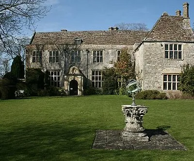Avebury Manor Garden