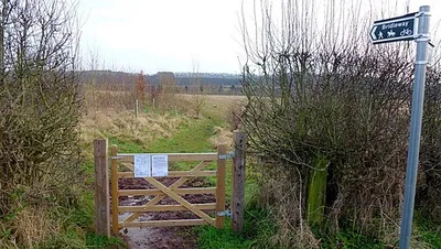 Bridleway onto The Vale Golf Course