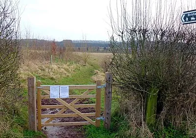 Bridleway onto The Vale Golf Course