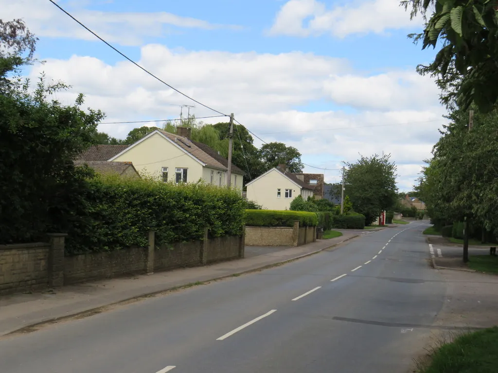 Ashton Road, Siddington