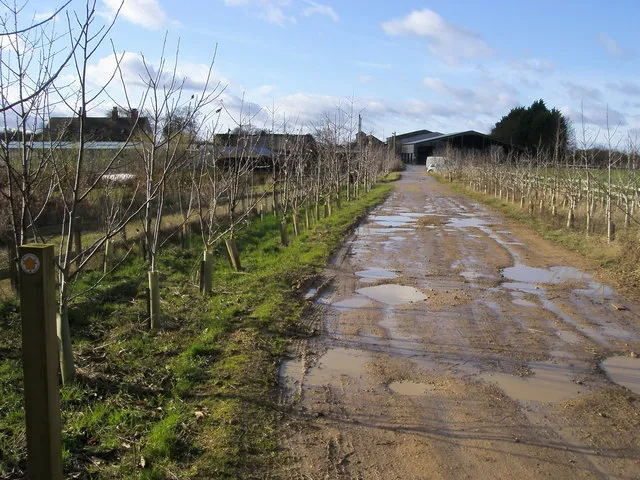 Footpath at Worton Footpath at Rectory Farm Worton