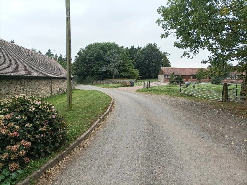 Beesoni Lodge