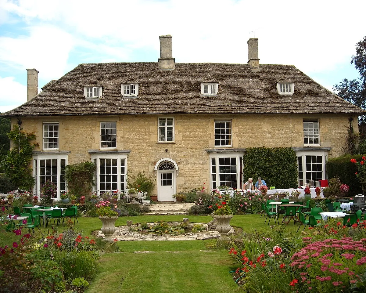 Kempsford Manor