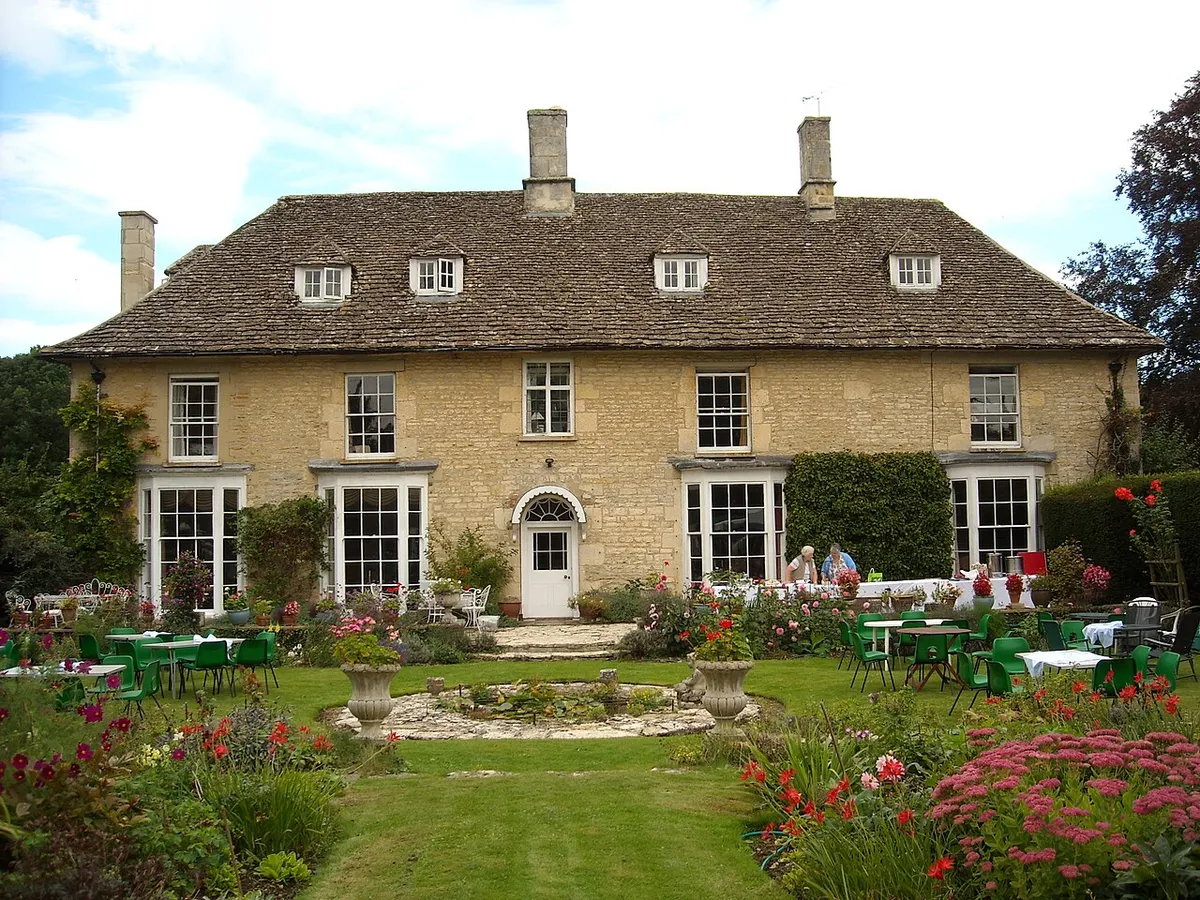 Kempsford Manor