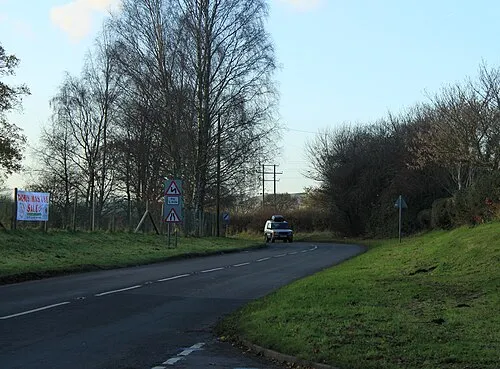 2011 : B3087 Burbage Road heading west at Easton Royal