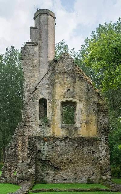 Minster Lovell Hall, 15th century south-east tower.