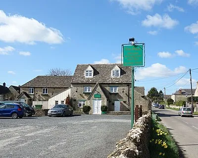 The Pearl Restaurant, Leafield