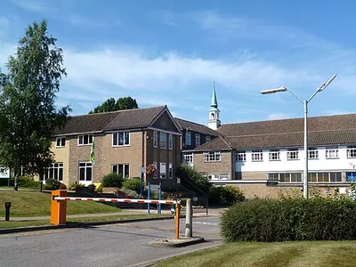 College Entrance, Harcourt Hill
