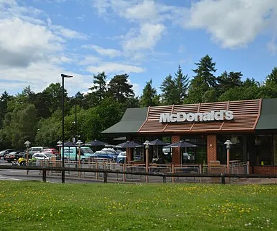 Basingstoke and Deane : Tot Hill Services McDonald's