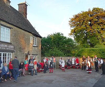 Dancers at The Masons Arms