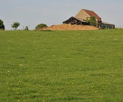 Barn viewed from the Wysis Way