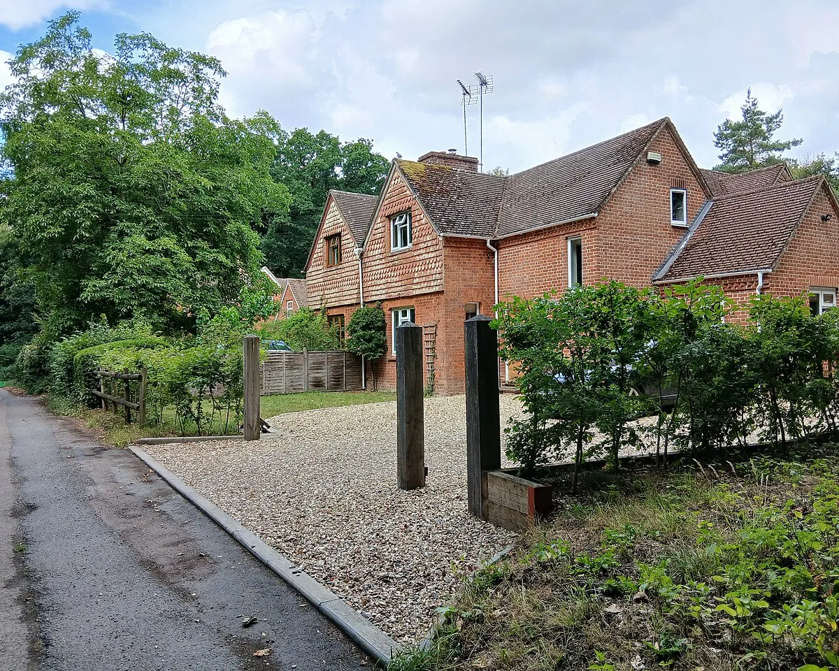 3-4 Upper Cottages