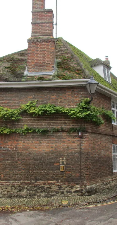 7 Abbey Gardens