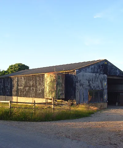 Barns, South Fawley On Dogkennel Lane at the centre of the hamlet which consists of cottages and farm buildings.